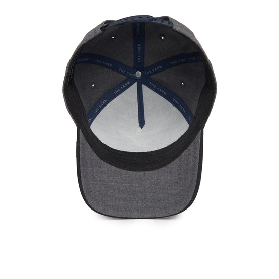 Marineblaue Baseballcap aus Vollstoff mit dunkelgrauem Schirm und Verst„rkungsn„hten innen.