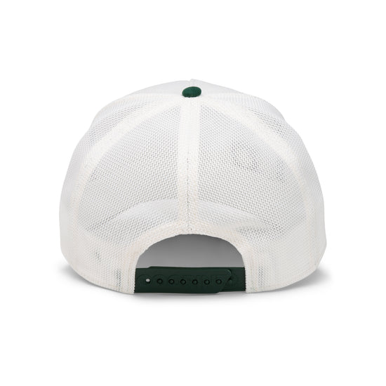 Weißes Trucker-Cap mit grünem verstellbarem Verschluss und Netzrückseite, Goorin Logo-Details.